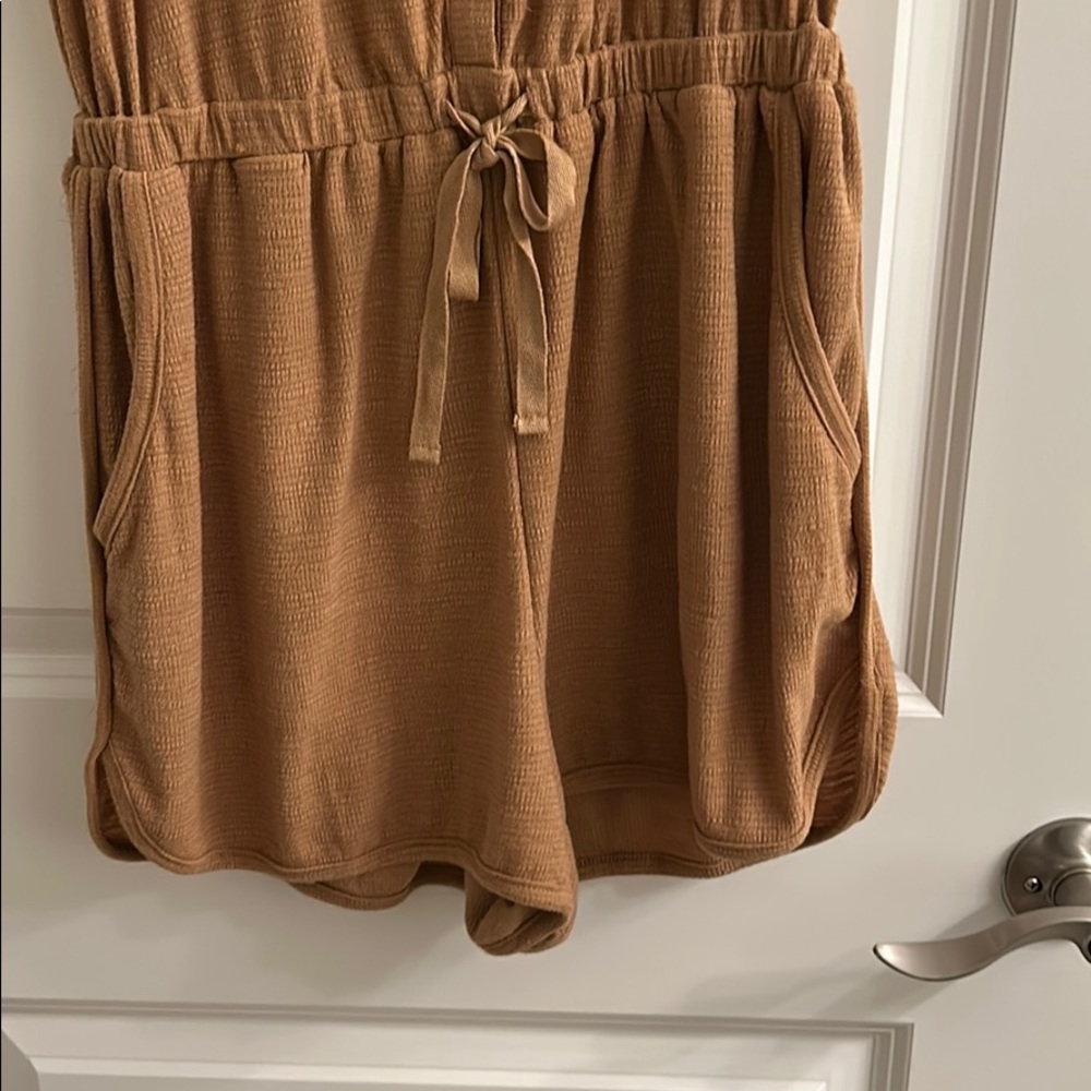 Romper - Picture 4 of 4